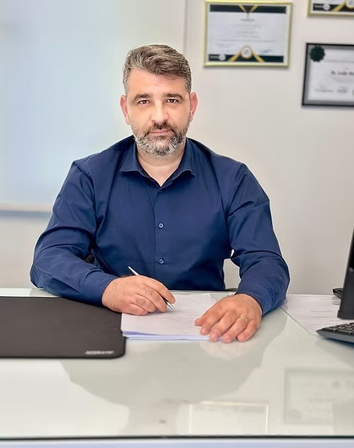 Nazif Dinoshi - CEO Sanitadental Tirana